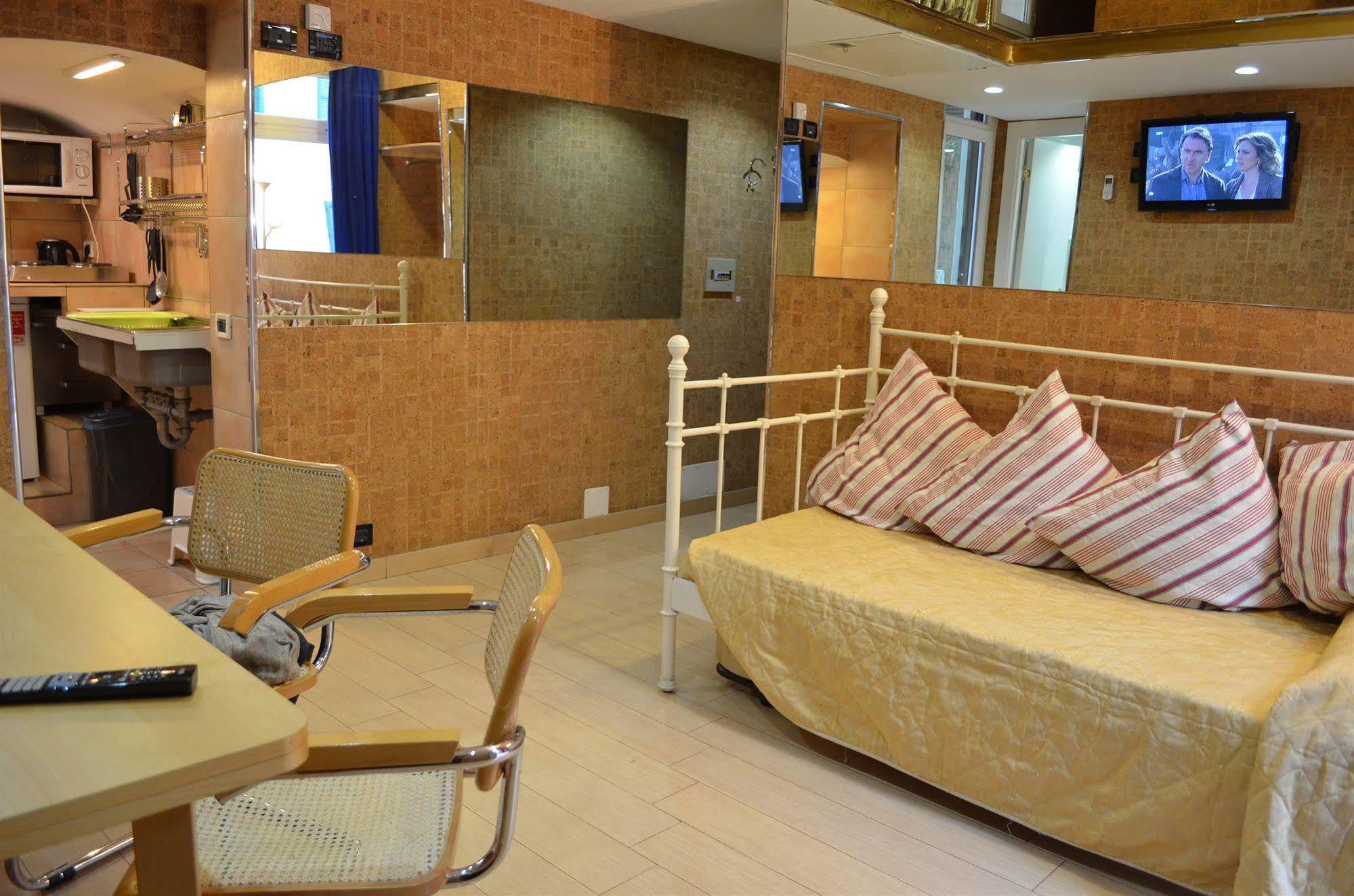 روما Residence Candia المظهر الخارجي الصورة
